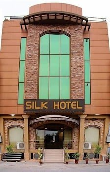 Silk Hotel