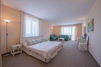 Alekta Hotel