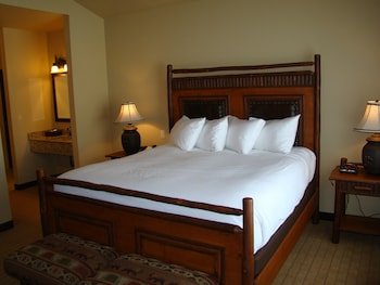 StoneCreek Lodge