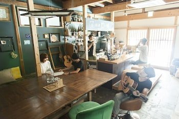 Fukuoka Guesthouse Hive