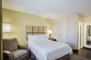 Candlewood Suites Virginia Beach/Norfolk