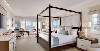 Balboa Bay Club