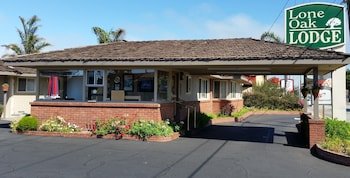 Lone Oak Lodge