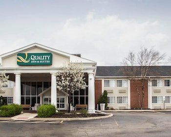 Quality Inn & Suites St Charles - West Chicago