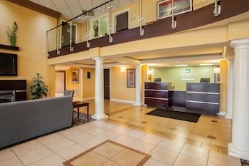 Quality Inn & Suites St Charles - West Chicago