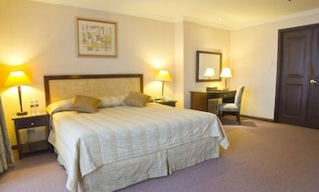 Herald Suites Solana