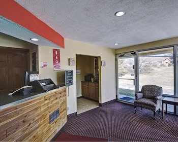 Econo Lodge Near Bluefield College