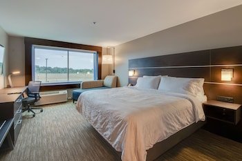 Holiday Inn Express & Suites Union City