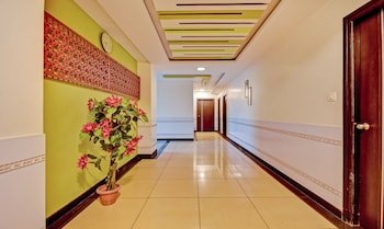 Hotel Raj Elegance