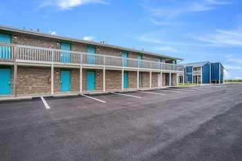 Somers Cove Motel