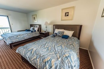 Somers Cove Motel