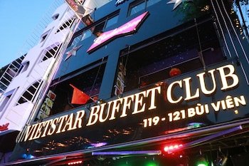 Vietstar Buffet Club & Hostel Star