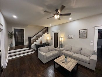 Homestay on Main by Twin Lakes Creamery
