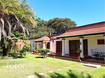 Annie's Lodge Lilongwe Area 10