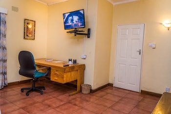 Annie's Lodge Lilongwe Area 10