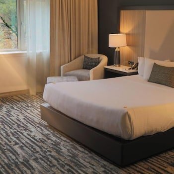 The Hotel At Black Oak Casino Resort