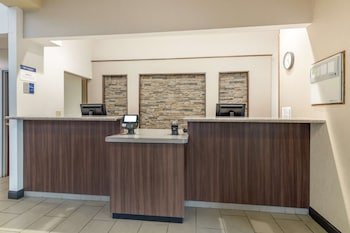 Best Western Plus Liverpool-Syracuse Inn & Suites