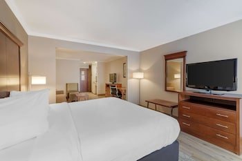 Best Western Plus Liverpool-Syracuse Inn & Suites