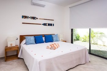 Louisa Aparthotel