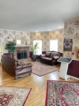 Carriage House Inn