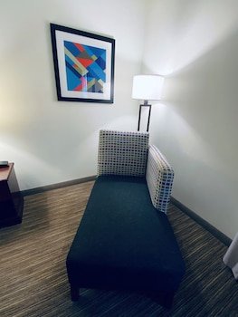 Holiday Inn Express & Suites Fort Payne
