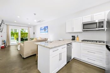 Lux Villas By GG