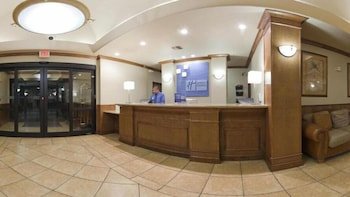 Holiday Inn Express & Suites Mission (McAllen Area)