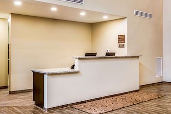 Comfort Suites