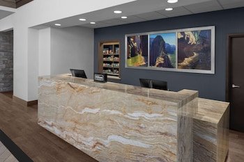 Hampton Inn & Suites Springdale - Zion National Park
