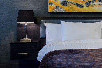 Applause Hotel by Clique Calgary Airport