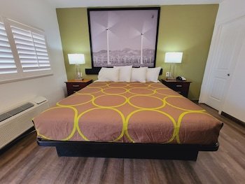 Super 8 by Wyndham El Centro North