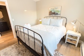 Colony Suites
