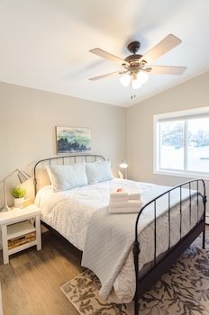 Colony Suites