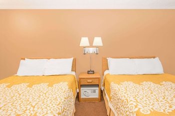 Days Inn by Wyndham Worthington