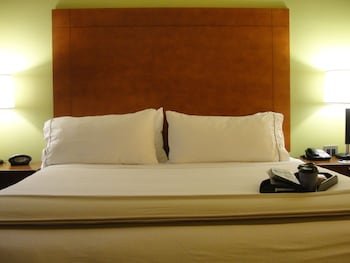Holiday Inn Express & Suites Atlanta East - Lithonia