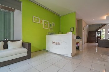 Rose Chamber Bed&Breakfast by RedDoorz