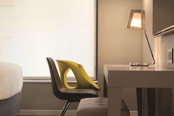 Radisson Red Minneapolis