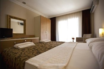 Risa Hotel