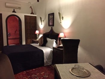 Riad Laora