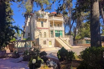 Alhambra Palace Hotel Suites and Resort