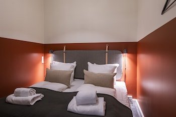 The Citadel Apartments by Daniel & Jacob's