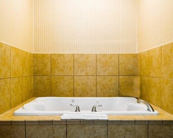 Comfort Suites South Point