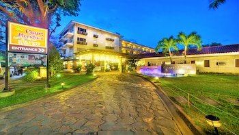 Court Meridian Hotel & Suites