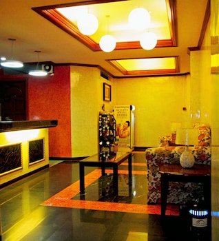 Dulcinea Hotel & Suites