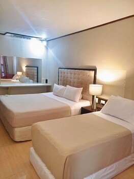 Dulcinea Hotel & Suites
