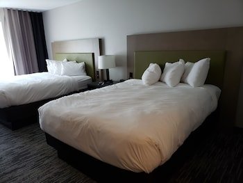 Country Inn & Suites by Radisson, Detroit Lakes, MN