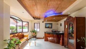 Coco Grove Tourist Inn