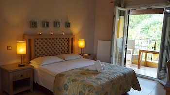 Nikos Spiti