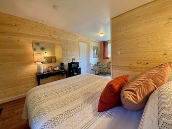 Emerald Valley Inn