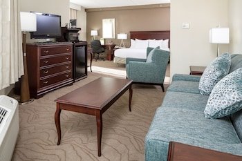 DoubleTree by Hilton Hotel Boston Milford